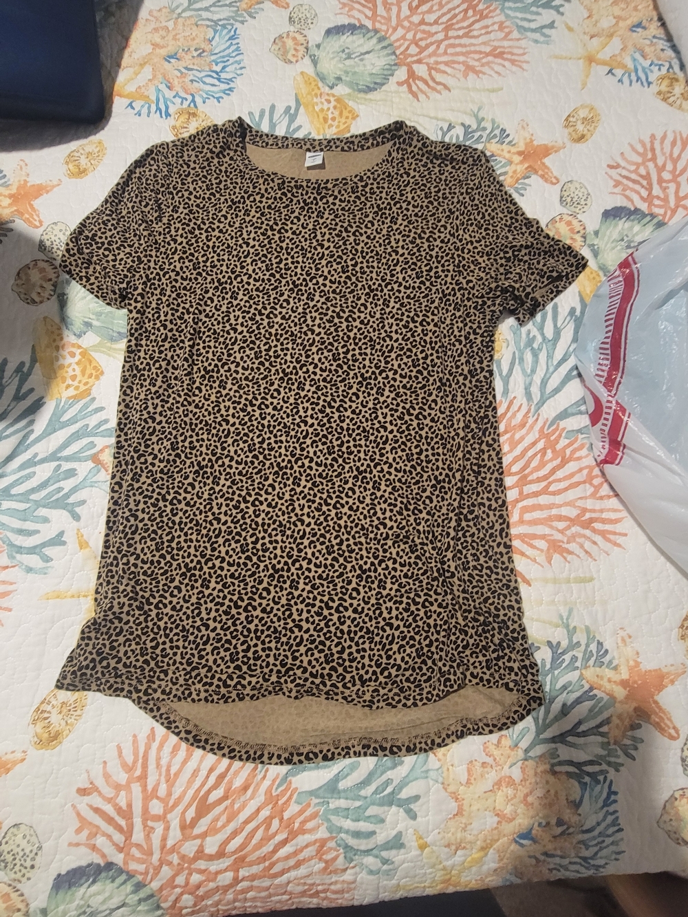 Old Navy Leopard Print Short Sleeve Tee in Brown and Black